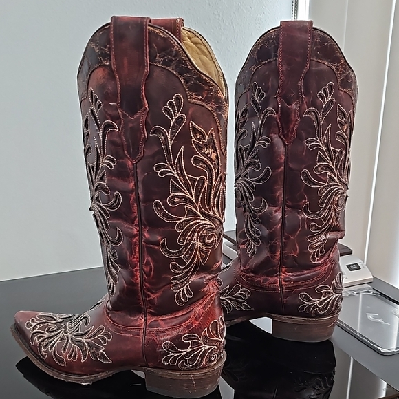 Stetson Brown Heeled Boots with Intricate Embroidery - Picture 4 of 13